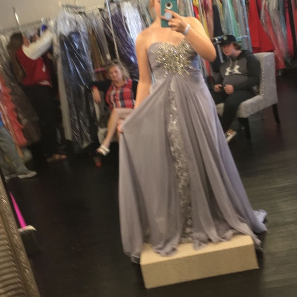 Grey prom dress by Mac Duggal - Picture 10 of 11